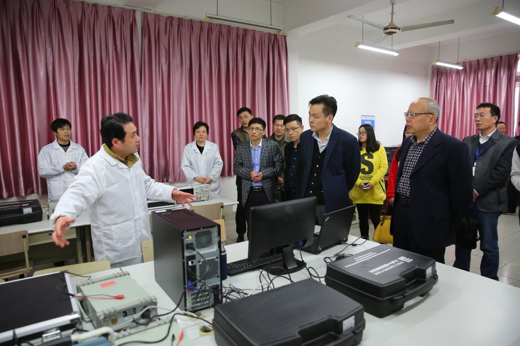 杭州新松机器人自动化有限公司总经理李正刚一